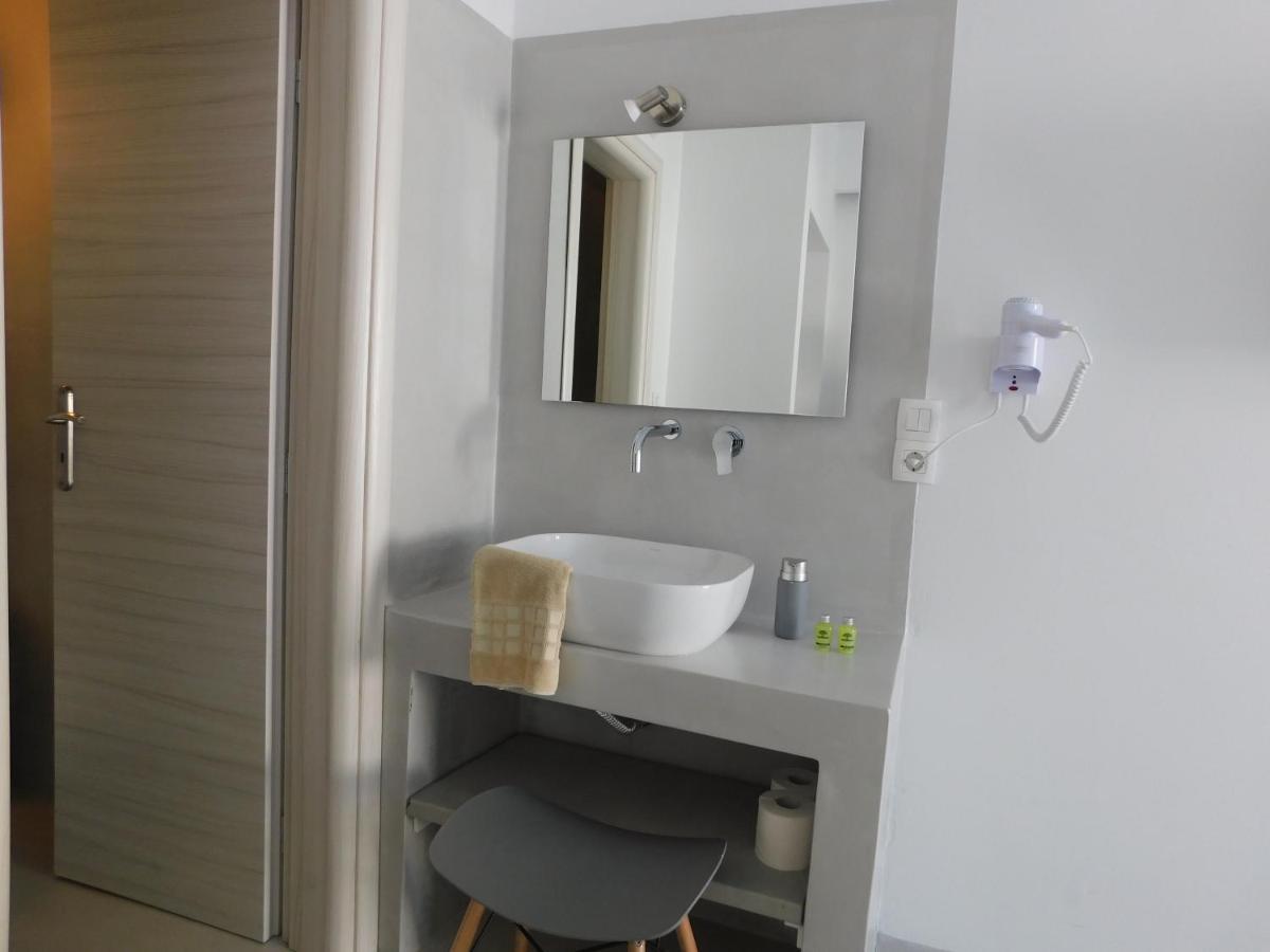 Livin Santorini - Center Rooms Santorini Island Εξωτερικό φωτογραφία